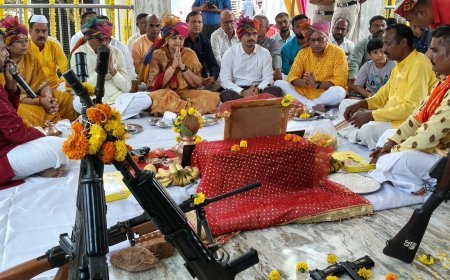 रेणुका पुलिस लाइन, बुरहानपुर में विजयादशमी (दशहरा) पर्व पर शस्त्र पूजन, सांसद, विधायक सहित प्रशासनिक अधिकारी हुए शामिल
