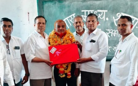 सेवानिवृत्ति पर शानदार बिदाई समारोह कार्यक्रम