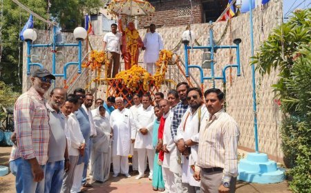 कांग्रेस पार्टी ने किया डॉ बाबा साहब अंबेडकर जी की प्रतिमा पर माल्यार्पण