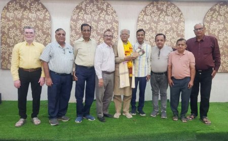 समाज सेवा के क्षेत्र में उत्कृष्ठ कार्य हेतु व् लाइफ टाइम अचीवमेंट अवार्ड प्राप्ति पर महेंद्र जैन को किया सम्मानित