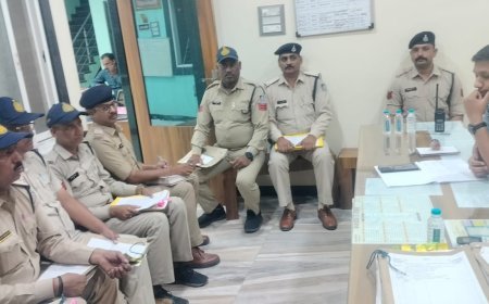 नगर पुलिस अधीक्षक श्री गौरव पाटिल द्वारा थाना शिकारपुरा में विवेचको की ली अपराध समीक्षा बैठक