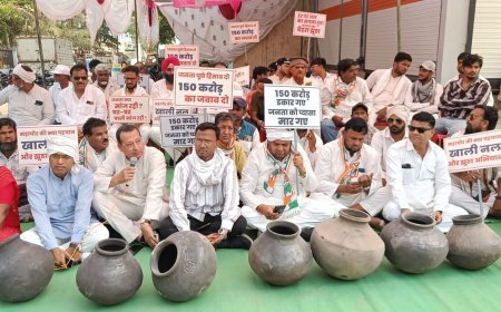 बुरहानपुर में पेयजल संकट पर कांग्रेस का नगर निगम घेराव, रिंकू टॉक की चेतावनी 8 दिन में व्यवस्था नहीं सुधरी तो बुरहानपुर बंद
