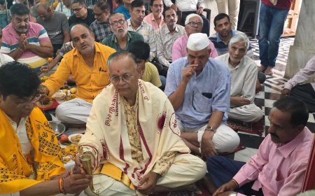 200 वर्ष प्राचीन स्वामीनारायण मंदिर में पुरुषोत्तम मास की धूम
