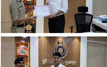 पुलिस अधीक्षक द्वारा थाना कोतवाली के आरक्षकों को उत्कृष्ट रिस्पॉन्स टाइम तत्परता और सजगता हेतु प्रशस्ति पत्र एवं नगद पुरस्कार से किया सम्मानित