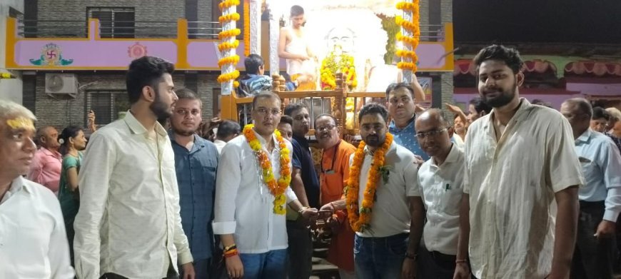 कांग्रेस कार्यकारी अध्यक्ष हर्षित और युवा नेता देव ठाकुर ने खींचा बालाजी महाराज का रथ