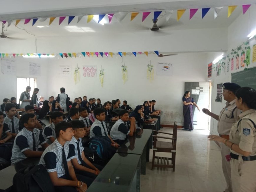 कोतवाली और गणपति नाका टीआई ने मुस्कान विशेष अभियान को लेकर किया जागरूक
