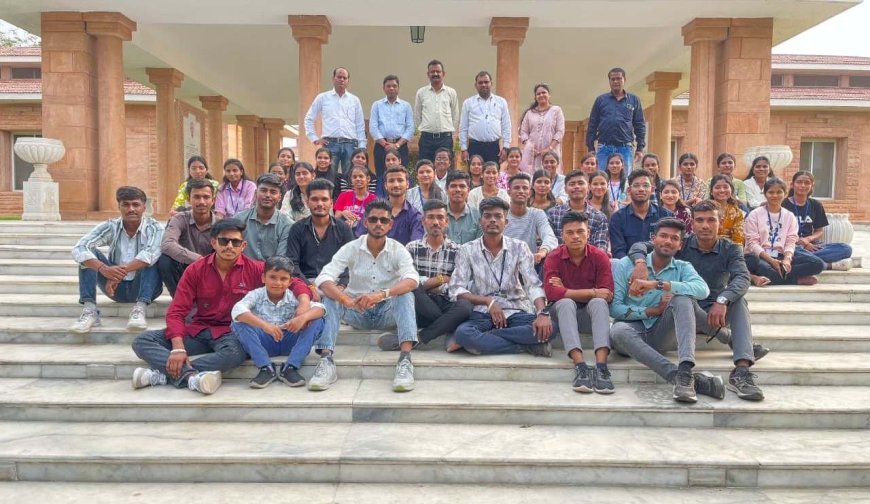 बी.सी.ए. के विद्यार्थियों का शैक्षणिक भ्रमण सफलतापूर्वक सम्पन्न
