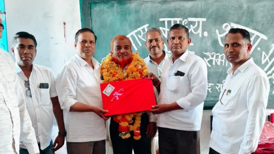 सेवानिवृत्ति पर शानदार बिदाई समारोह कार्यक्रम
