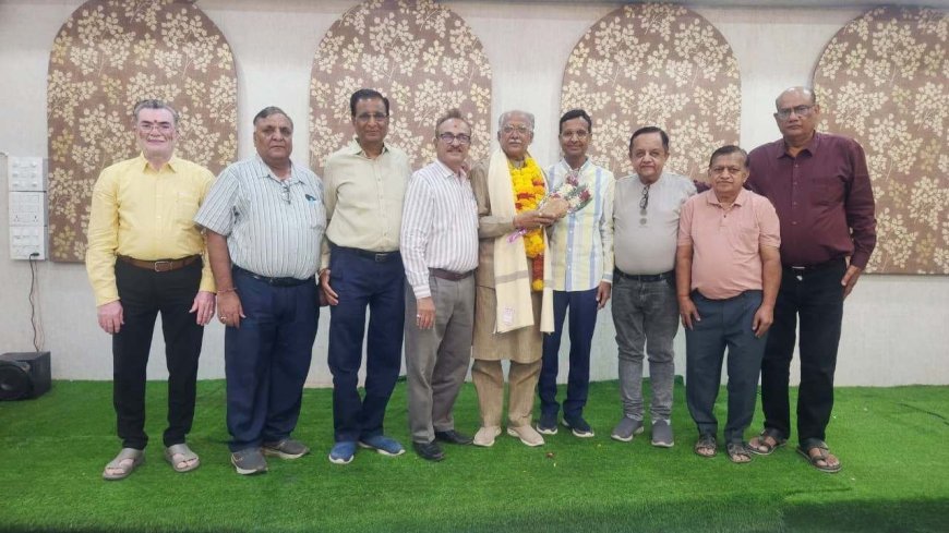 समाज सेवा के क्षेत्र में उत्कृष्ठ कार्य हेतु व् लाइफ टाइम अचीवमेंट अवार्ड प्राप्ति पर महेंद्र जैन को किया सम्मानित