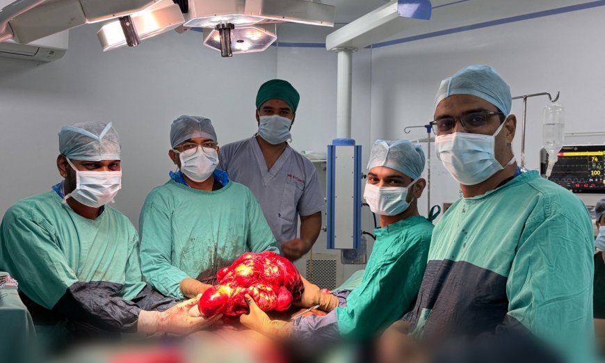ऑल इज़ वेल हॉस्पिटल के डॉक्टरों ने 61 वर्षीय मरीज के पेट से निकाला 7 किलो का दुर्लभ ट्यूमर