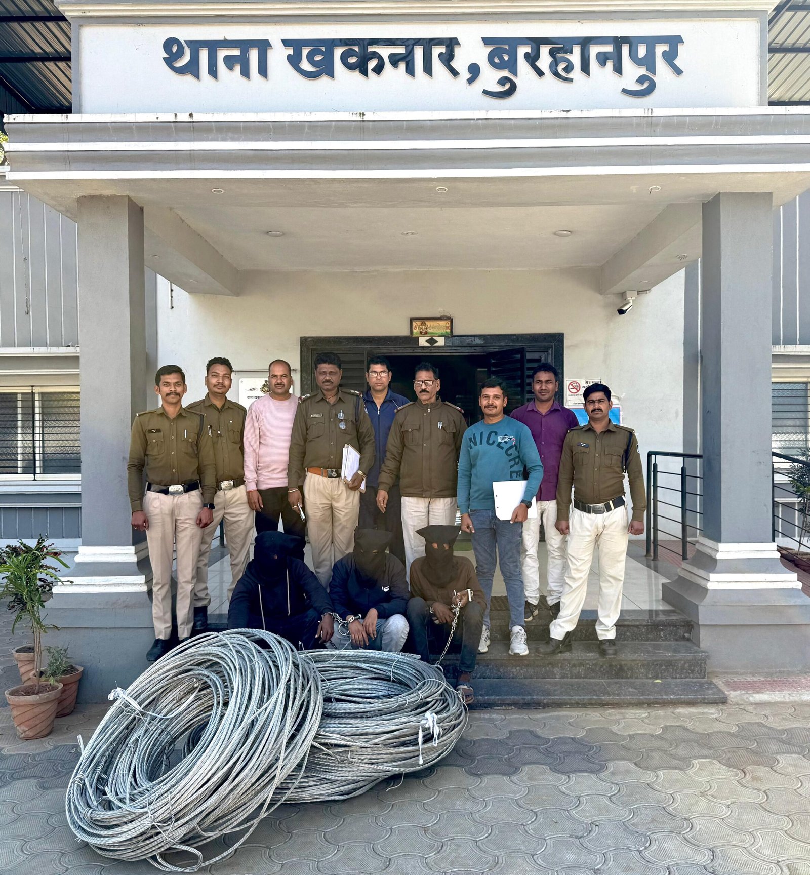 तार चोरी एवं आयल चोरी के प्रकरण मे मिली बडी सफलता 1.5 लाख से अधिक का माल जब्त