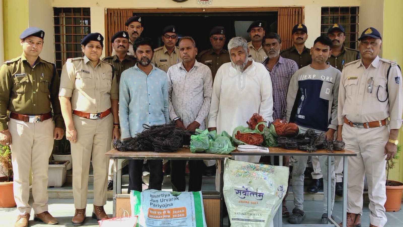 बिजली के ट्रांसफार्मर से क्वाईल चोरी के शातिर अंतरराज्यीय चोर गिरोह पकड़ाया